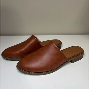 Universal Thread Maura Sable Brown Mules